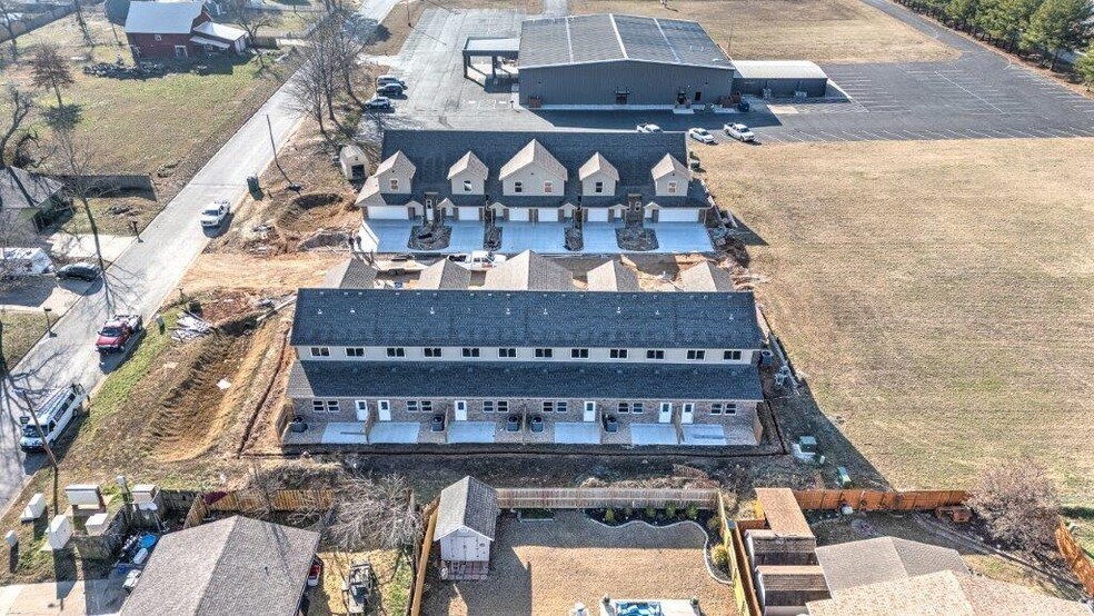 More Photos Of 2800-2811 W Mockingbird Rd, Rogers Apartments For Sale