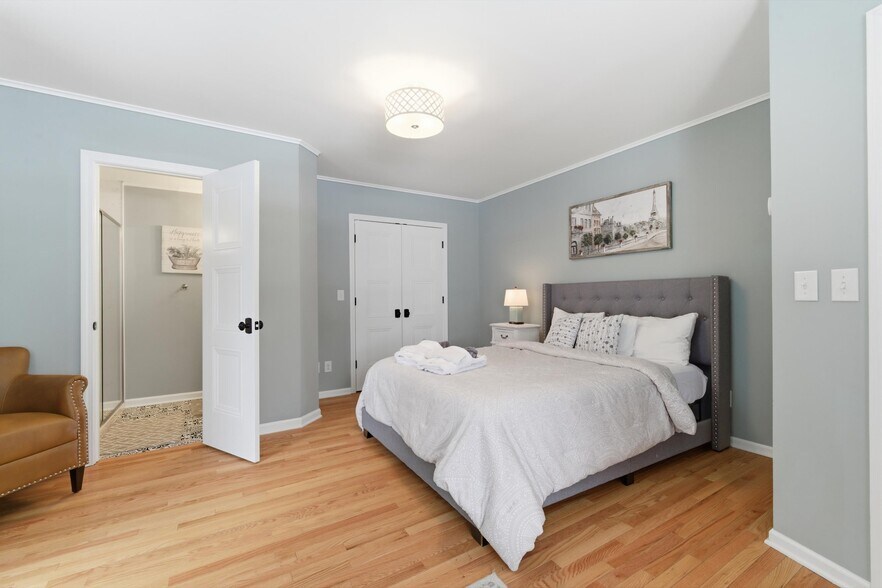 More Photos Of 149 Union Ave, Saratoga Springs Hospitality For Sale