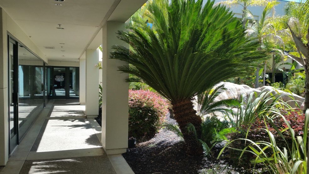 More Photos Of 300 Harding Blvd, Roseville Office For Lease