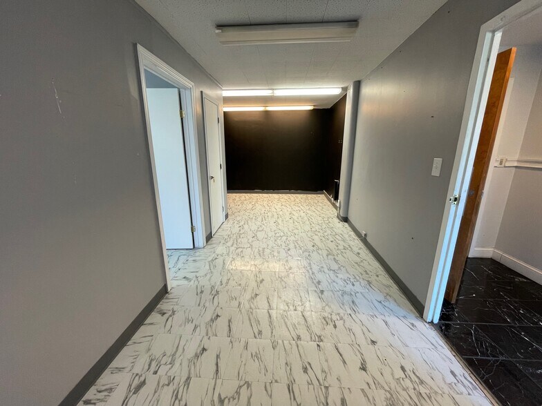 More Photos Of 609 Farmington Ave, Hartford Medical For Lease