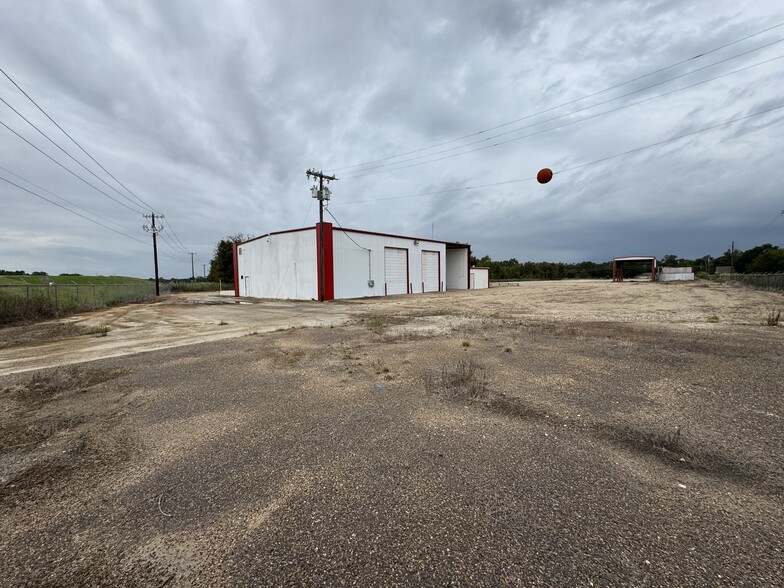 More Photos Of 9182 S US Highway 79, Palestine Service For Sale