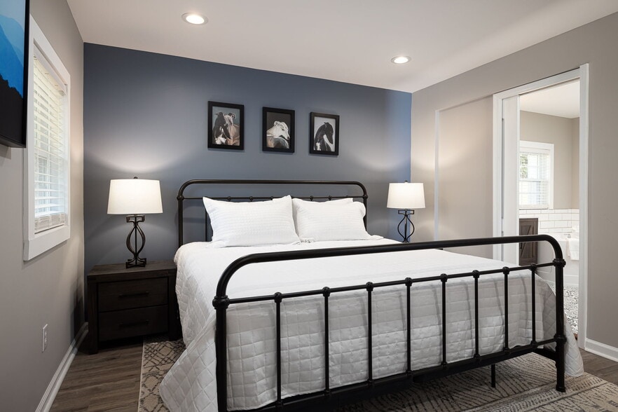 More Photos Of 2333 N James Madison Hwy, Locust Dale Hospitality For Sale