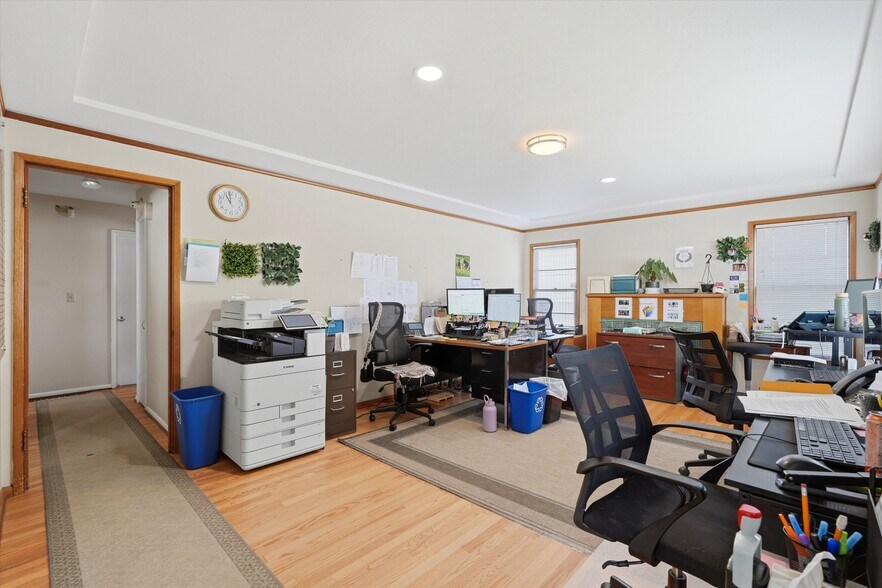More Photos Of 2706 NE Columbia Blvd, Portland Industrial For Sale
