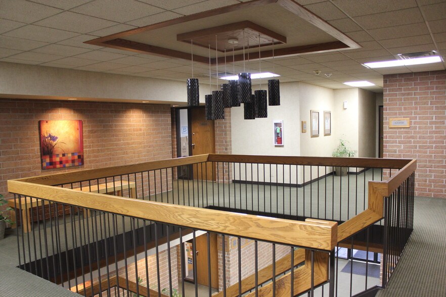 More Photos Of 183 S Bloomingdale Rd, Bloomingdale Medical For Lease