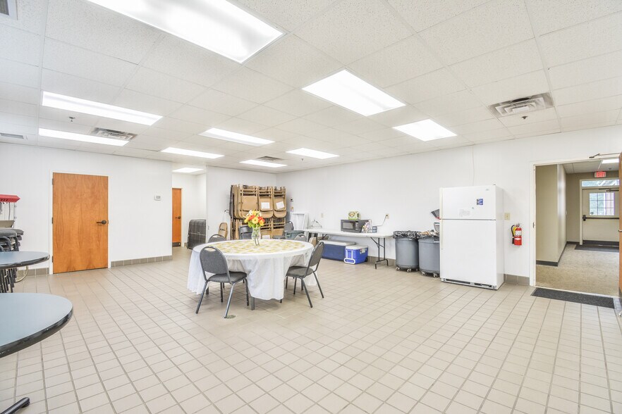 More Photos Of 1400 Grayson Hwy, Lawrenceville Religious Facility For Sale