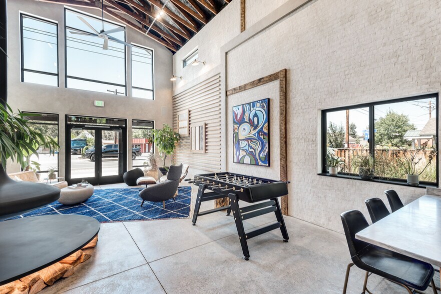 More Photos Of 64678 Cook Ave, Bend General Retail For Sale