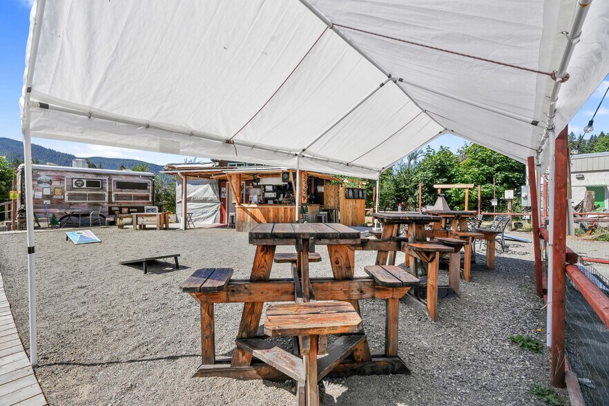 Primary Photo Of 100 Detroit Ave, Detroit Restaurant For Sale