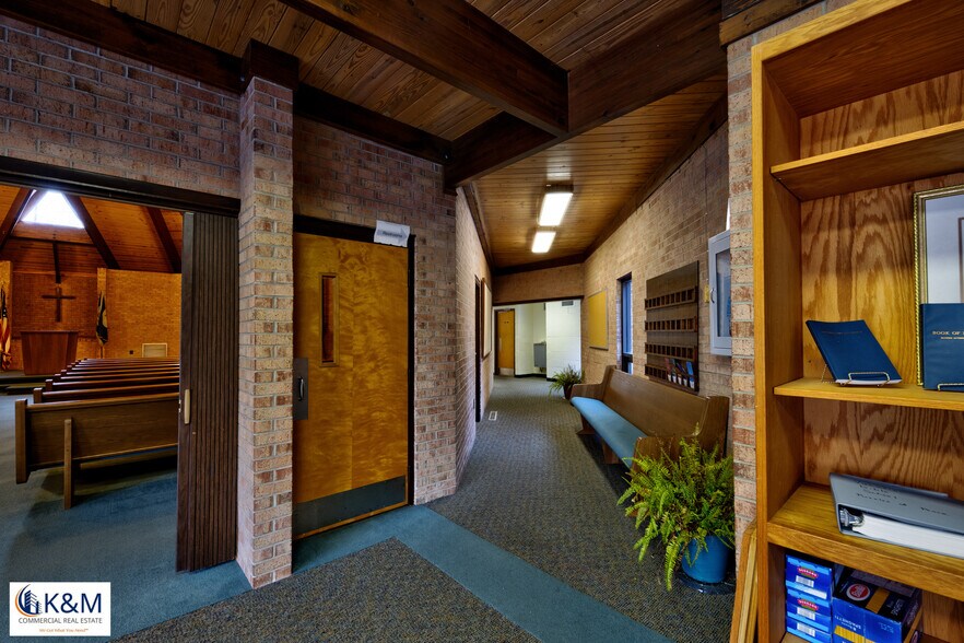 More Photos Of 5610 Inverchapel Rd, Springfield Specialty For Sale