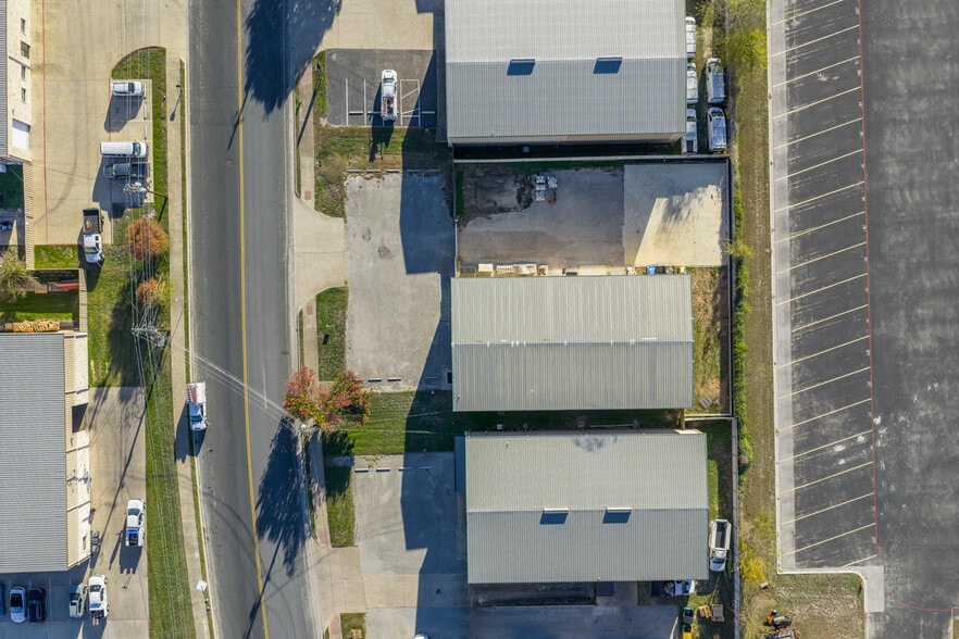 More Photos Of 13730 Immanuel Rd, Pflugerville Warehouse For Lease