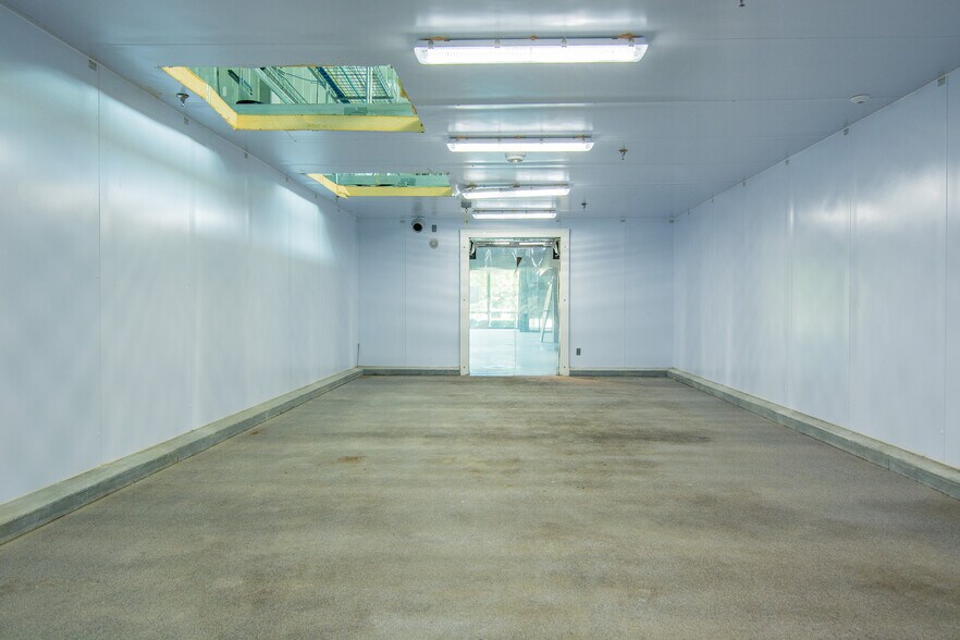 More Photos Of 553 W US 70 Hwy, Havelock Freestanding For Lease