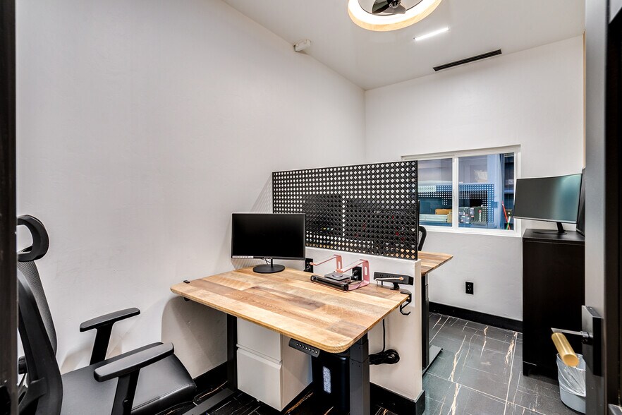 More Photos Of 1140 N Rosemont Blvd, Tucson Research And Development For Sale