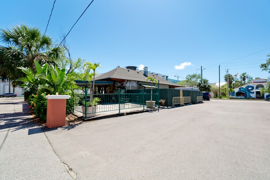 More Photos Of 1503 4th St, Sarasota Restaurant For Lease