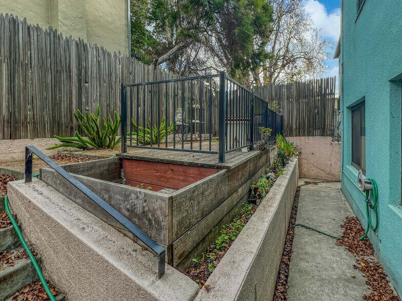 More Photos Of 1919 Curtis St, Berkeley Apartments For Sale