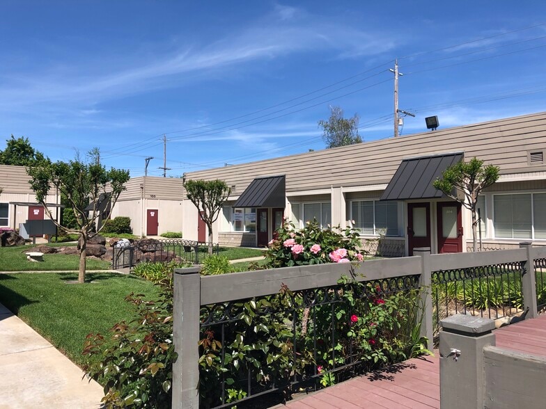 Primary Photo Of 8300 Fair Oaks Blvd, Carmichael Office For Lease
