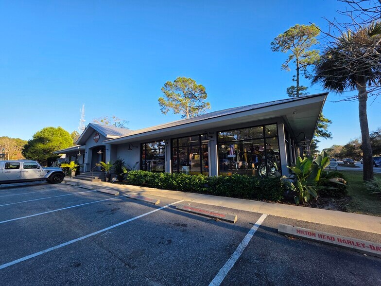 More Photos Of 32 Palmetto Bay Rd, Hilton Head Island Unknown For Lease