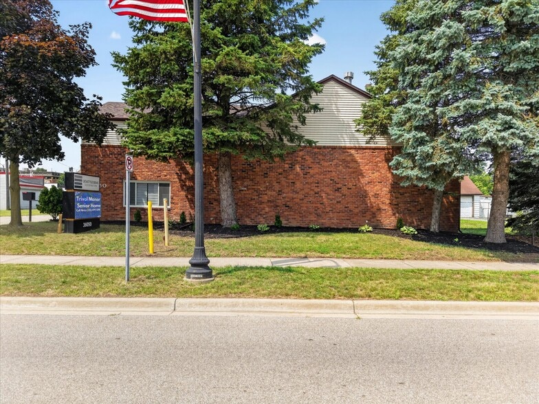 More Photos Of 36050 Goddard Rd, Romulus Auto Repair For Sale