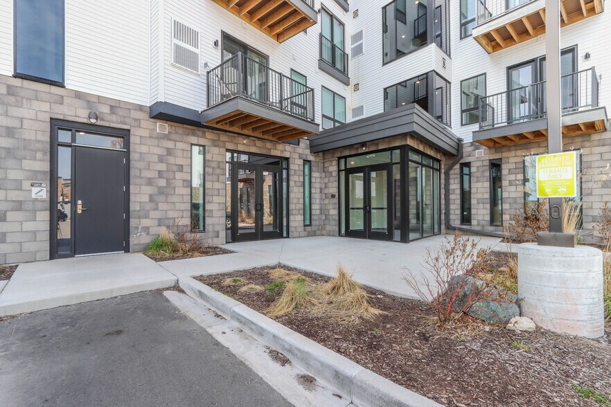 More Photos Of 209 Division St, Stevens Point Apartments For Lease