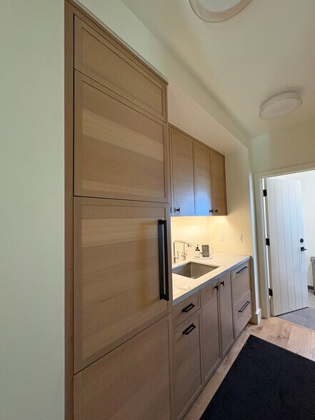 More Photos Of 190 W Napa St, Sonoma Office For Sale