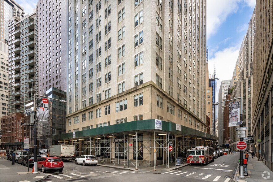 More Photos Of 1 Platt St, New York Apartments For Lease