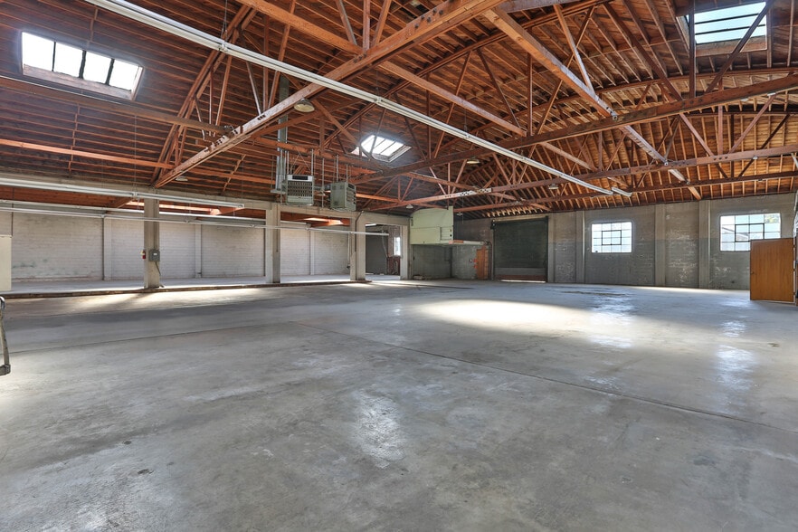 More Photos Of 940 S Amphlett Blvd, San Mateo Manufacturing For Lease