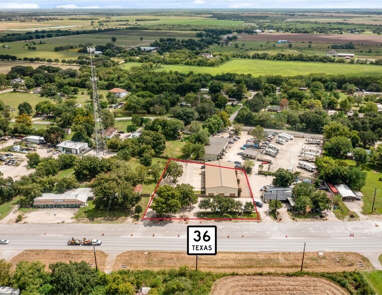 More Photos Of 6927 Highway 36 S, Rosenberg Office For Lease