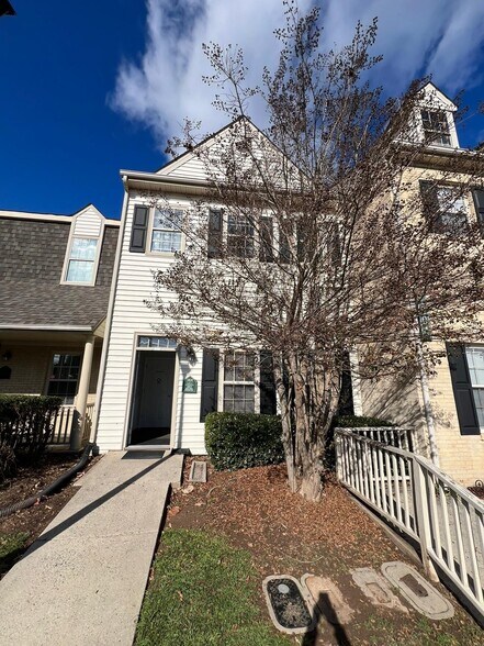 More Photos Of 1804 Martin Luther King Jr Pky, Durham Office For Sale