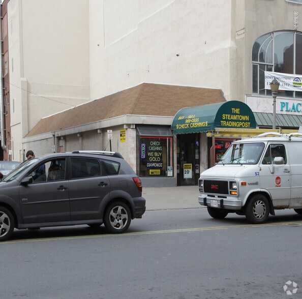 More Photos Of 115 Wyoming Ave, Scranton Convenience Store For Lease