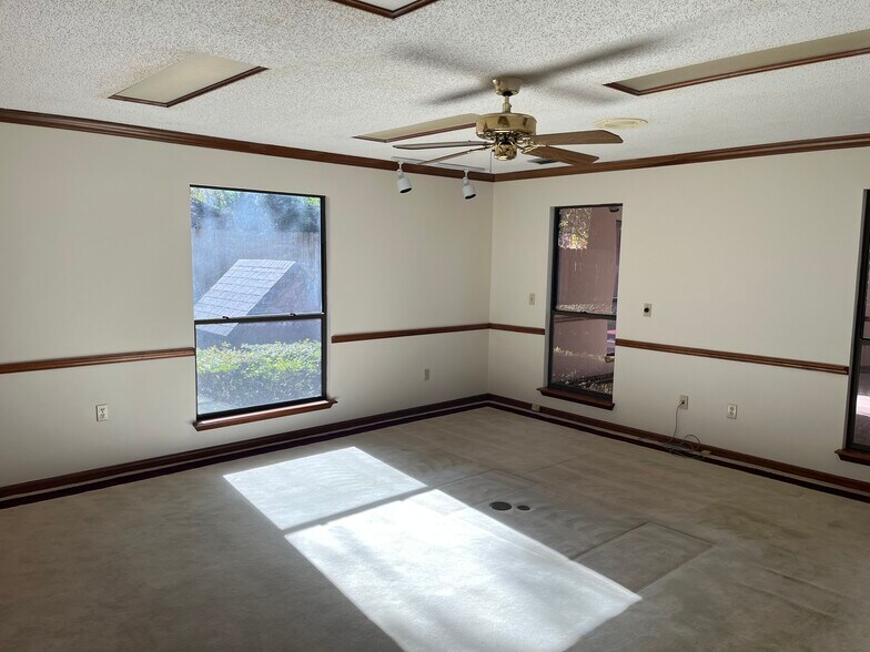 More Photos Of 2809 Blanding Blvd, Middleburg Office For Sale