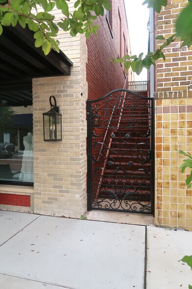 More Photos Of 244 E Park Ave, Lake Wales Office For Sale