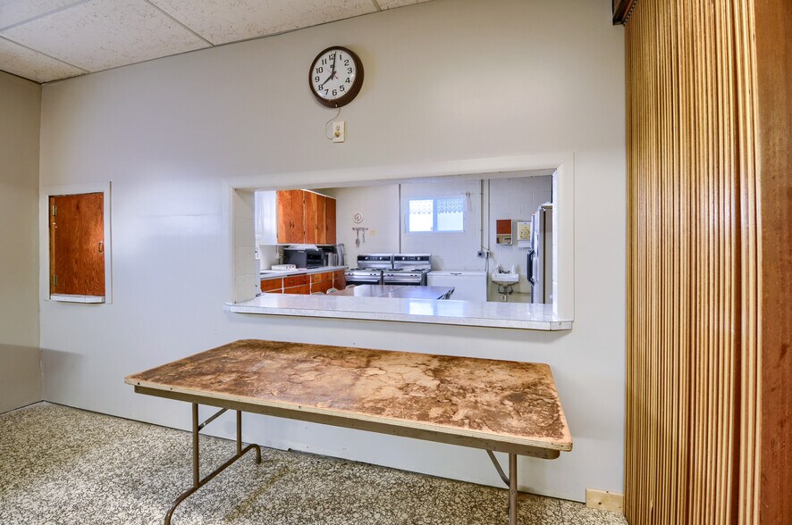 More Photos Of 3306 Lippincott Blvd, Burton Specialty For Sale