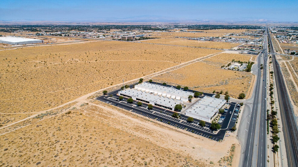More Photos Of VAC/Sierra Hwy, Palmdale Land For Lease