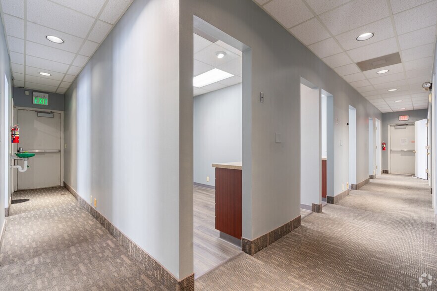 More Photos Of 1220 Washington Ave, Evansville Medical For Sale