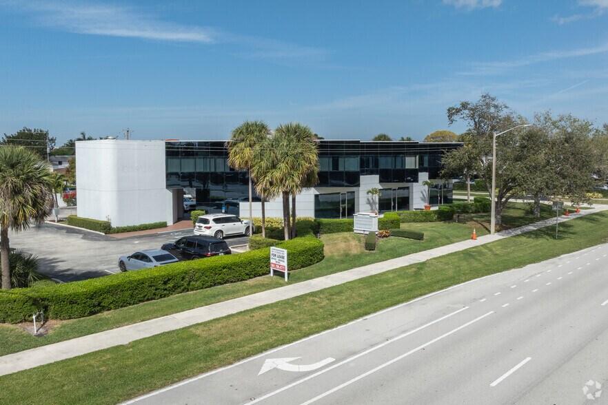 More Photos Of 4401 N Federal Hwy, Boca Raton Office For Lease