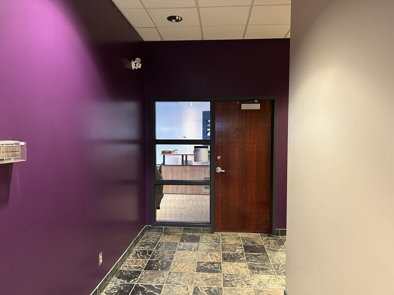 More Photos Of 4628-4640 Calgary Trl NW, Edmonton Storefront For Lease