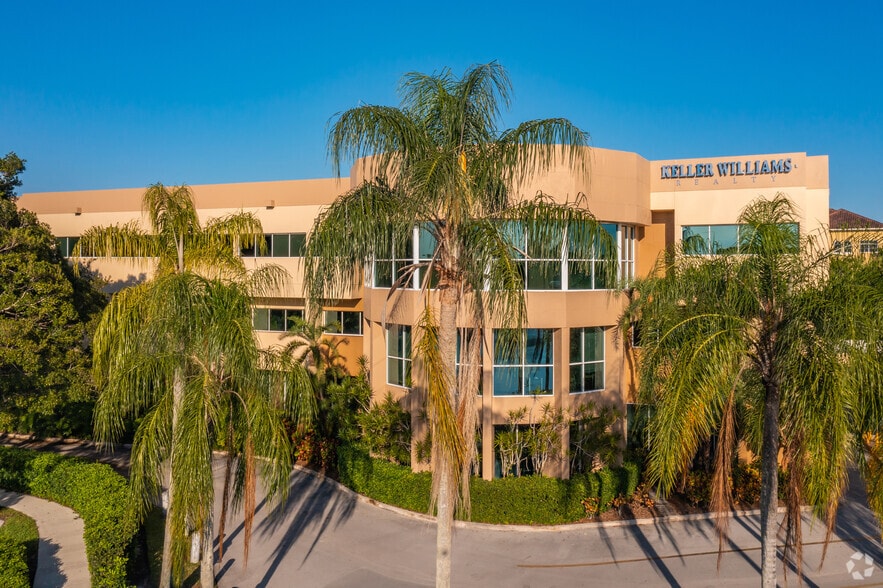 Primary Photo Of 1625 N Commerce Pky, Weston Medical For Lease