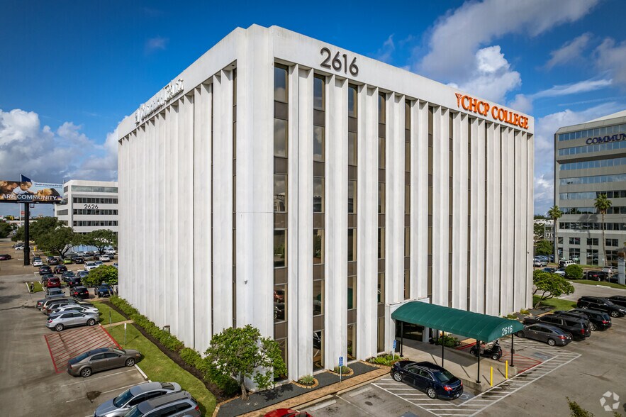 More Photos Of 2616 S Loop W, Houston Office For Lease