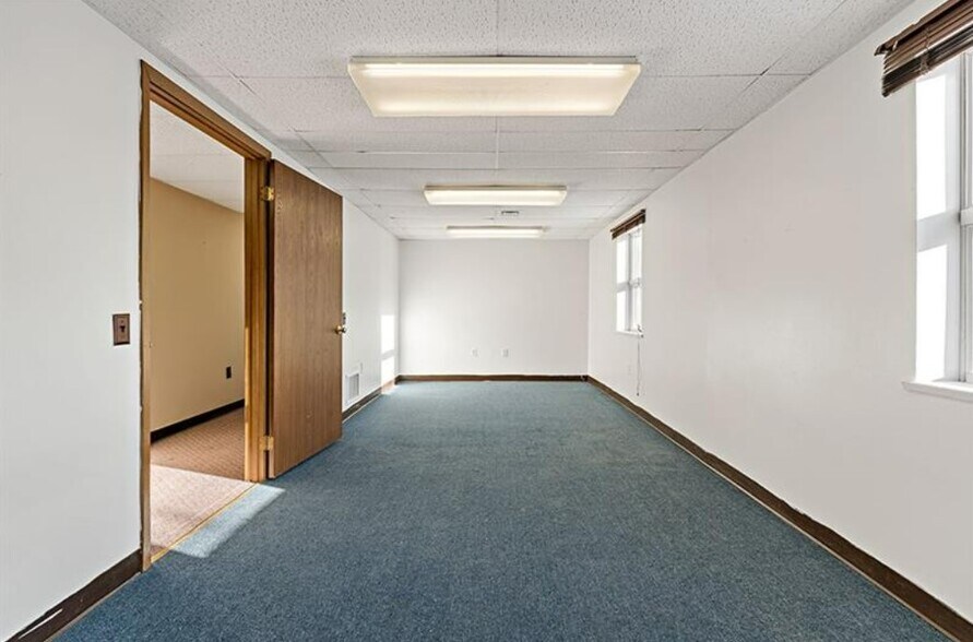 More Photos Of 892 Stoystown Rd, Somerset Office For Sale