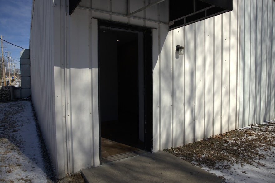 More Photos Of 101 W Shrader St, Liberty Manufacturing For Lease