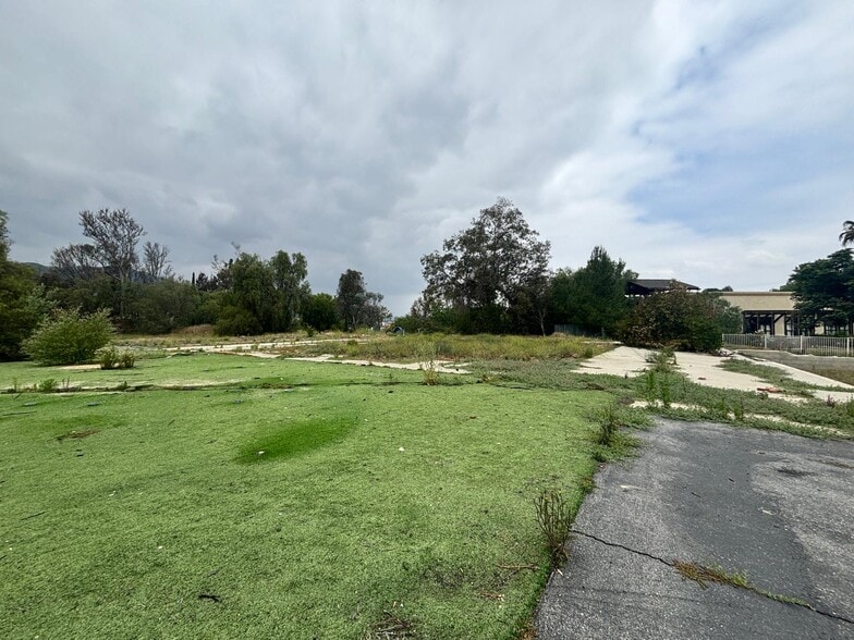 More Photos Of 29275 Santiago Rd, Temecula Schools For Sale