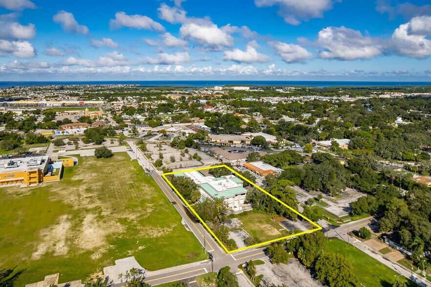 More Photos Of 5642-5652 Meadowlane St, New Port Richey Office For Sale