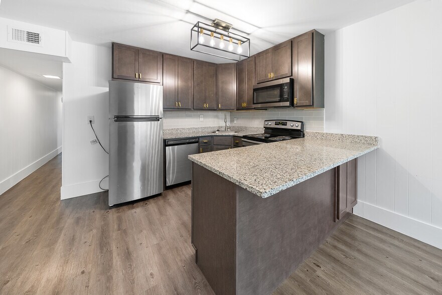 More Photos Of 480 Santa Rosa Blvd, Fort Walton Beach Apartments For Sale