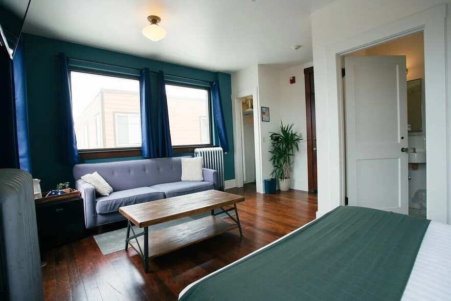 More Photos Of 258 14th St, Astoria Hotel For Sale