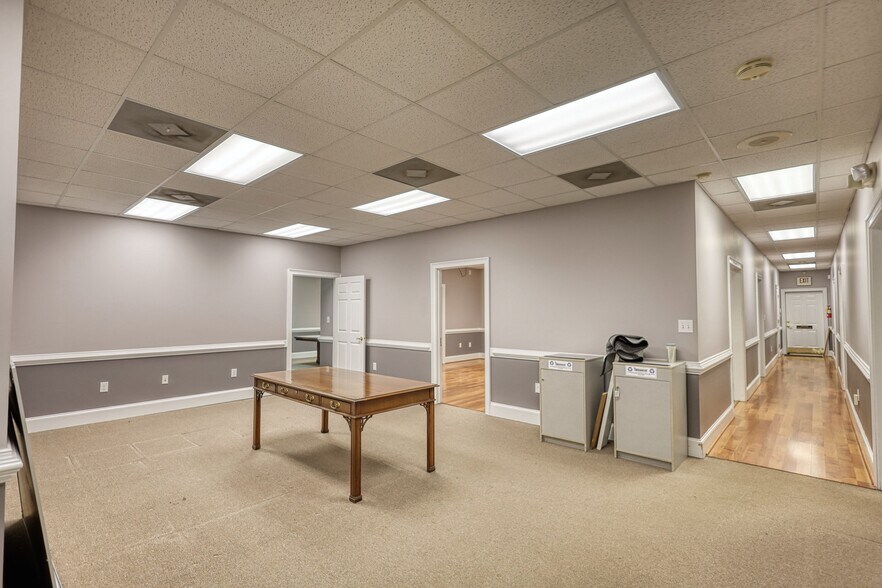 More Photos Of 1229 Royal Dr, Conyers Office For Sale