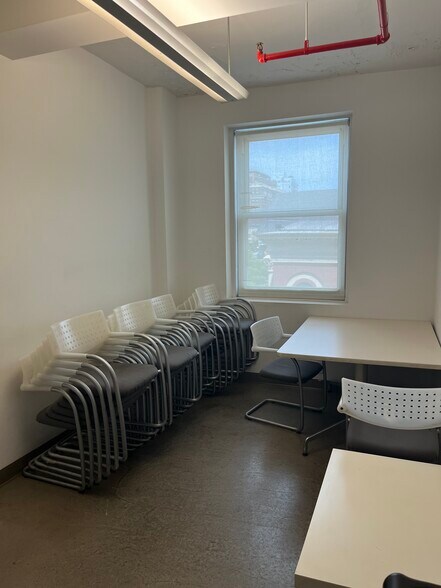 More Photos Of 80 Hanson Pl, Brooklyn Office For Lease