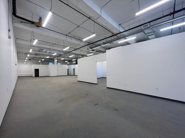 More Photos Of 872 Bergen Ave, Jersey City Apartments For Lease