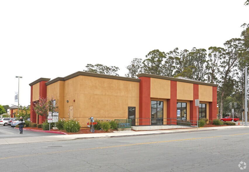 More Photos Of 903-971 N Main St, Salinas Storefront For Lease