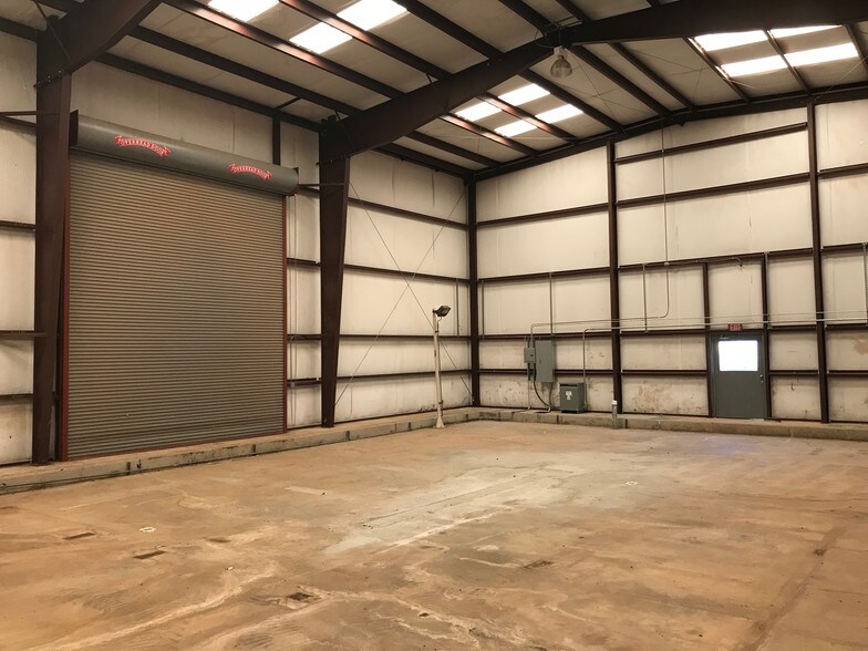 More Photos Of 9097 FM 2255, Lubbock Warehouse For Lease