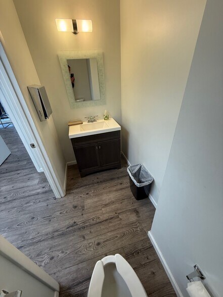 More Photos Of 11201-11259 Lockwood Dr, Silver Spring Office For Sale