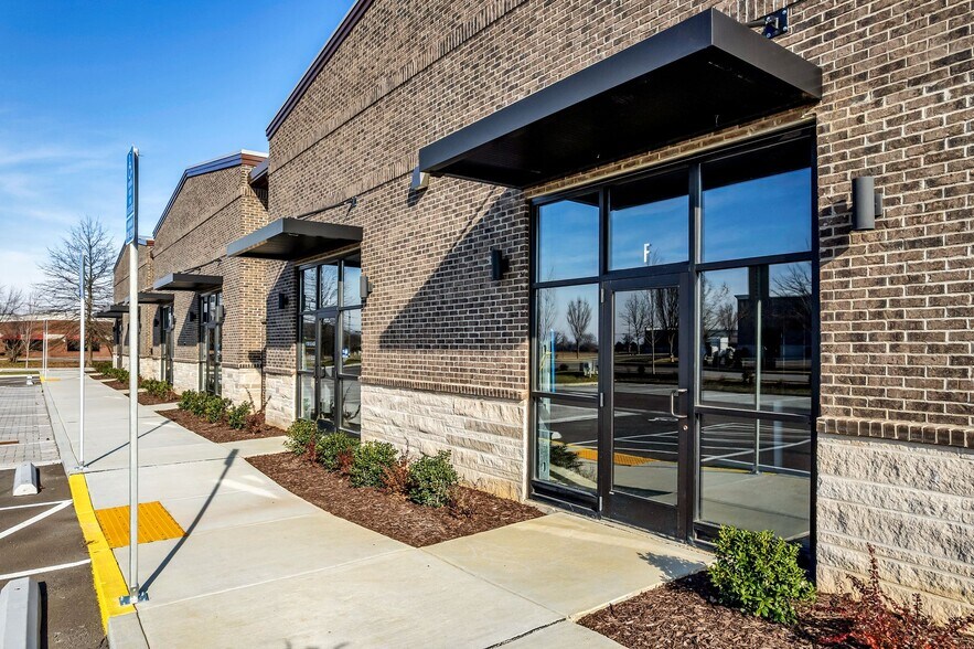 More Photos Of 1925 Business Campus Dr, Murfreesboro Service For Lease