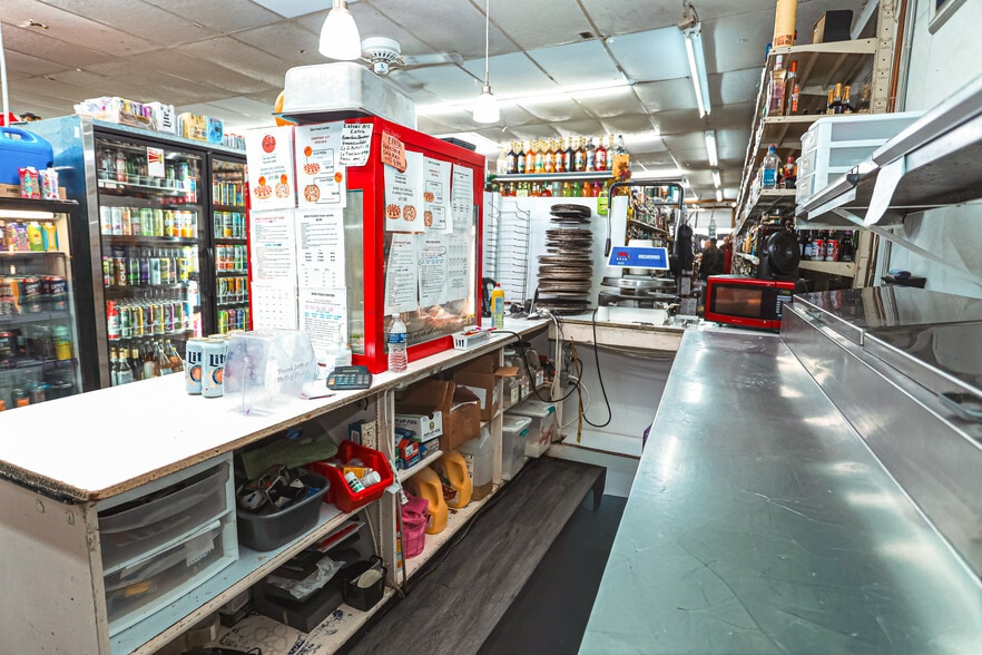 More Photos Of 9875 S Dixie Hwy, Erie Supermarket For Sale